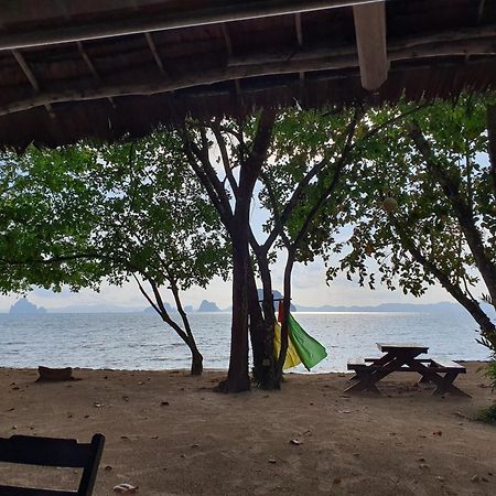 Melina Beach Front Bungalows Tha Lane Bay Екстер'єр фото