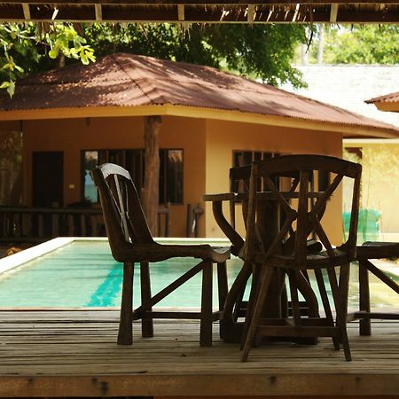 Melina Beach Front Bungalows Tha Lane Bay Екстер'єр фото