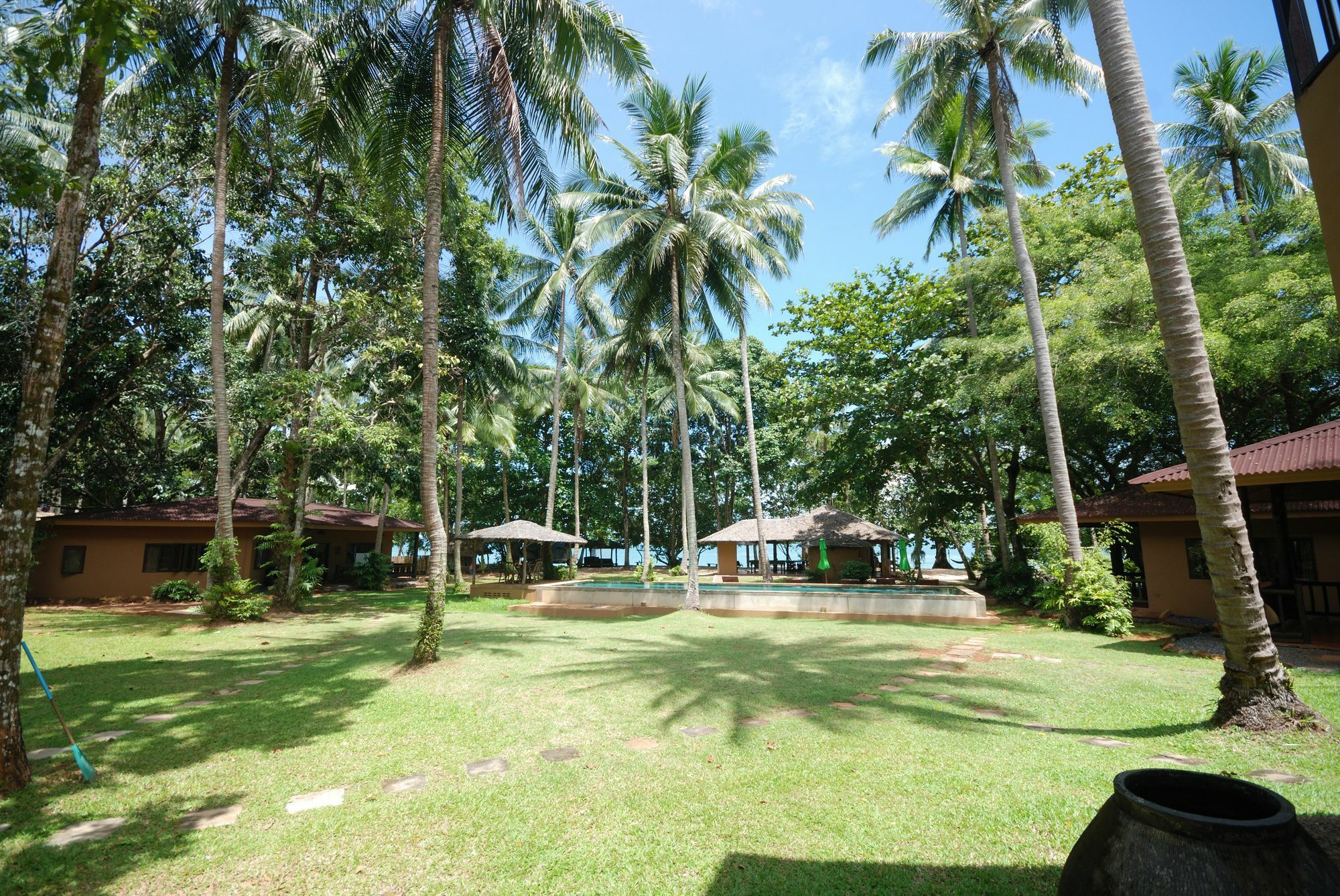 Melina Beach Front Bungalows Tha Lane Bay Екстер'єр фото