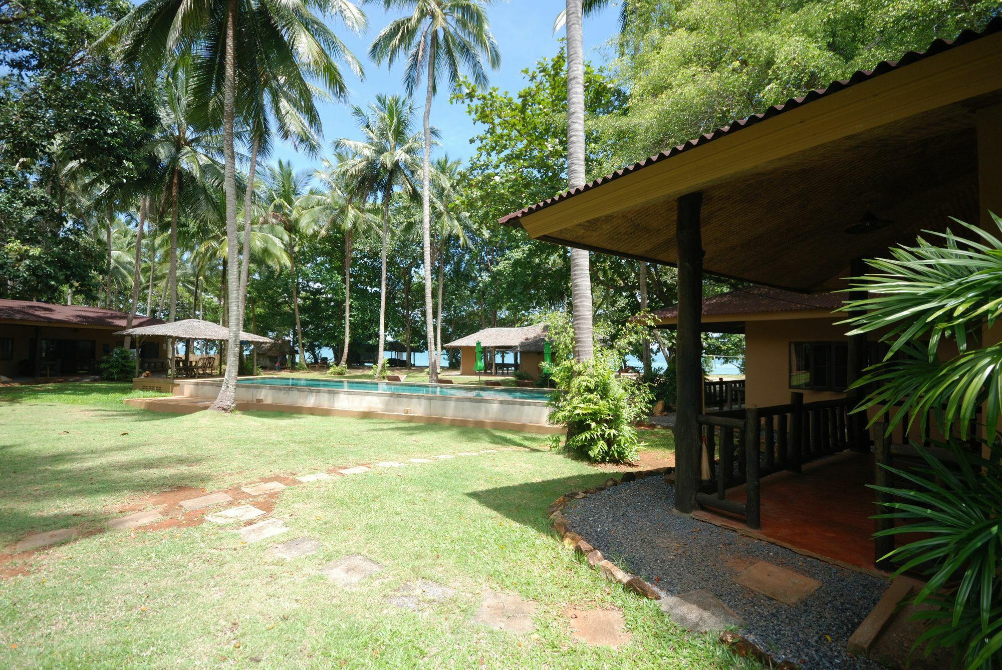 Melina Beach Front Bungalows Tha Lane Bay Екстер'єр фото